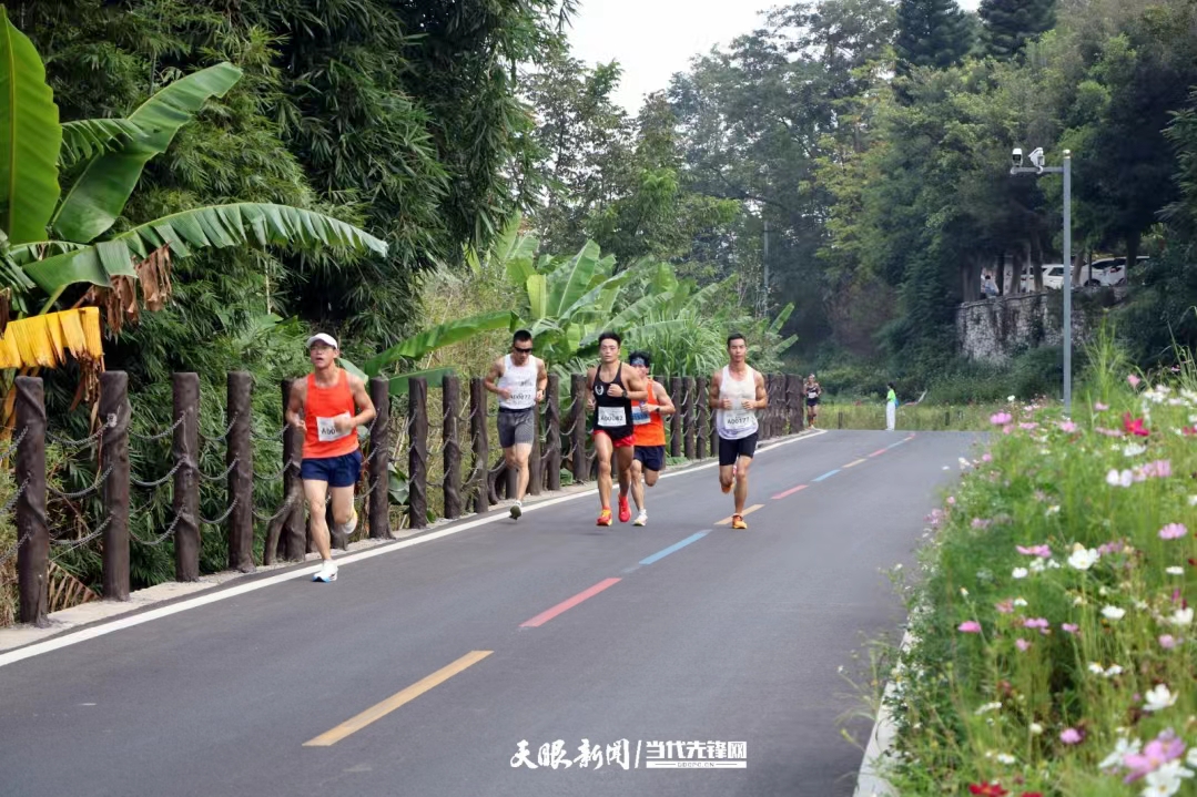 【喜迎2024国际山地旅游暨户外运动大会】兴义市为何入选2024年气候康养最优推荐地？探秘北纬25度的康养胜地(图2)