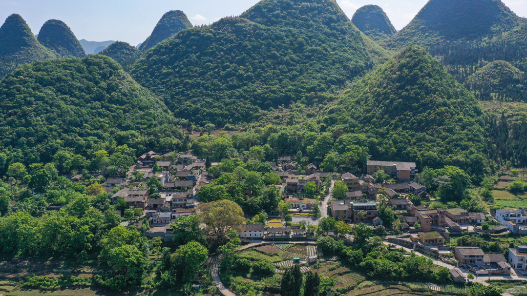 【喜迎2024国际山地旅游暨户外运动大会】兴义市为何入选2024年气候康养最优推荐地？探秘北纬25度的康养胜地(图6)