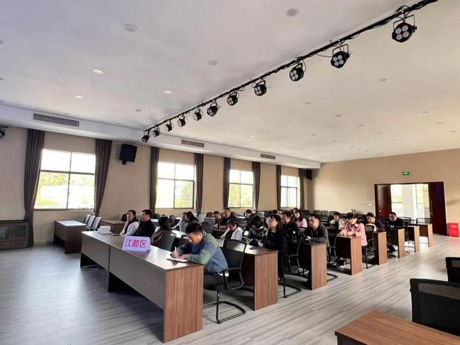 提质培优信用同行区文体旅局组织行业人士参加全市旅游服务质量提升培训(图2)