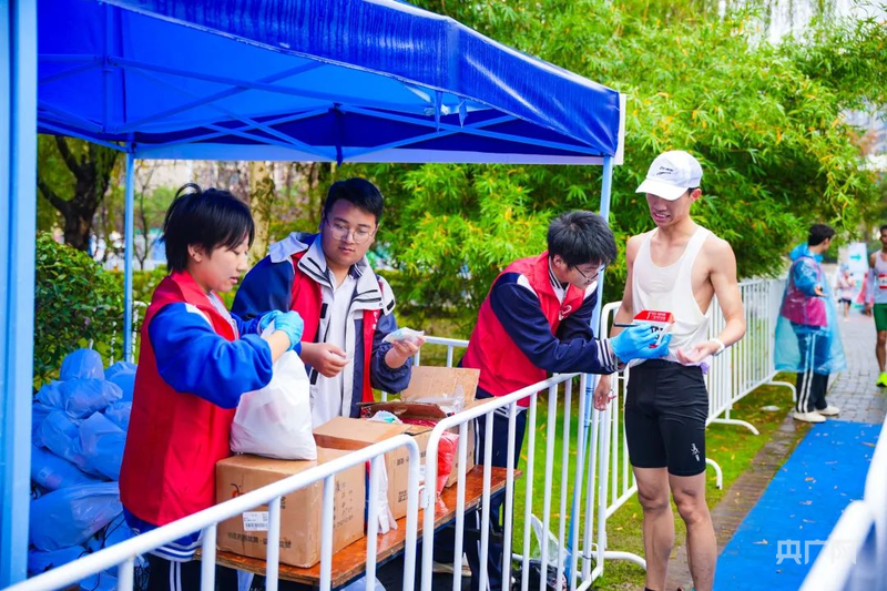 z6尊龙·中国网站：2024康养名城·广德半程马拉松开赛(图4)