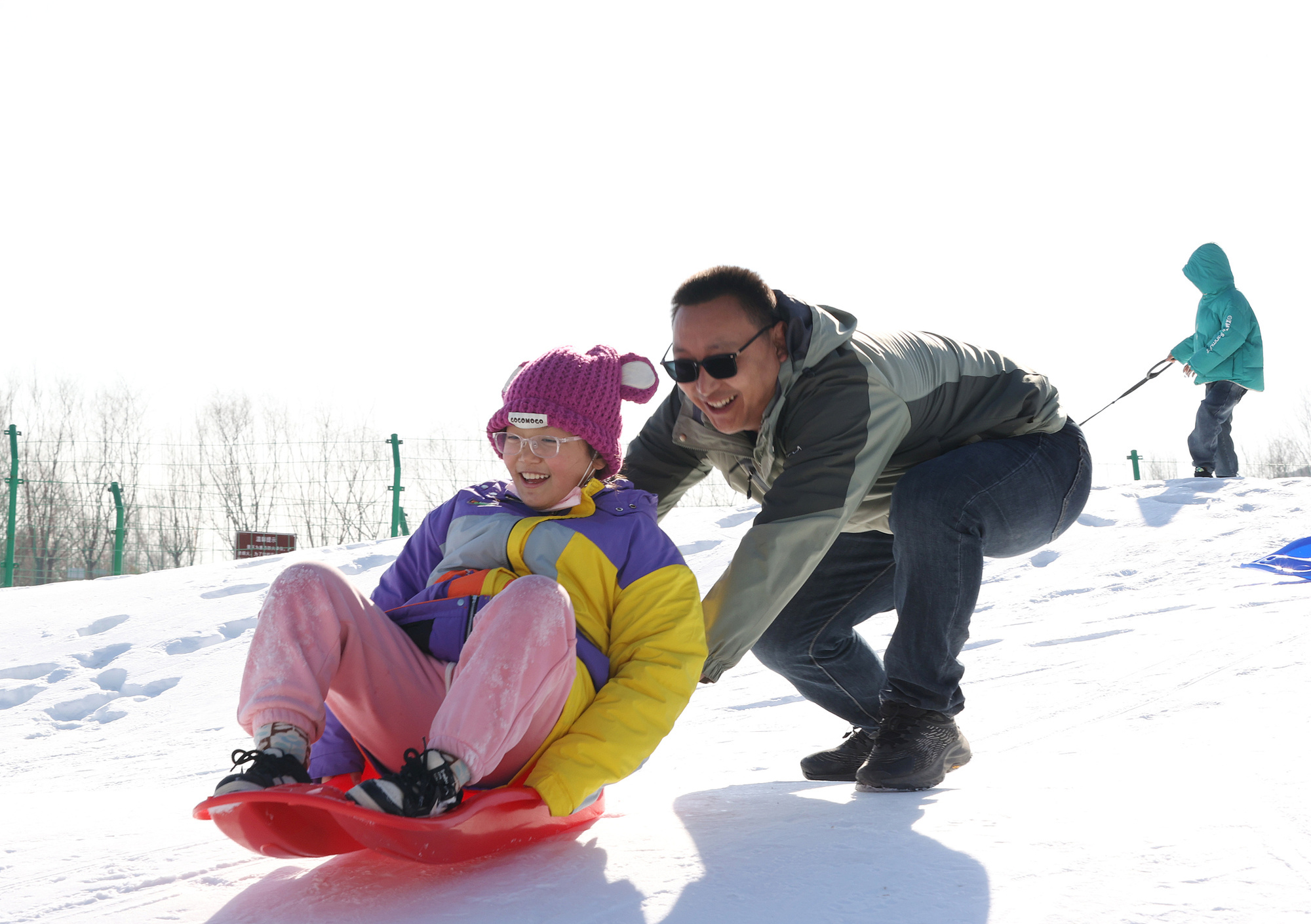 2025中国经济关键词丨“大力提振消费”位列明年重点工作首位“两新”政策将加力扩围(图3)