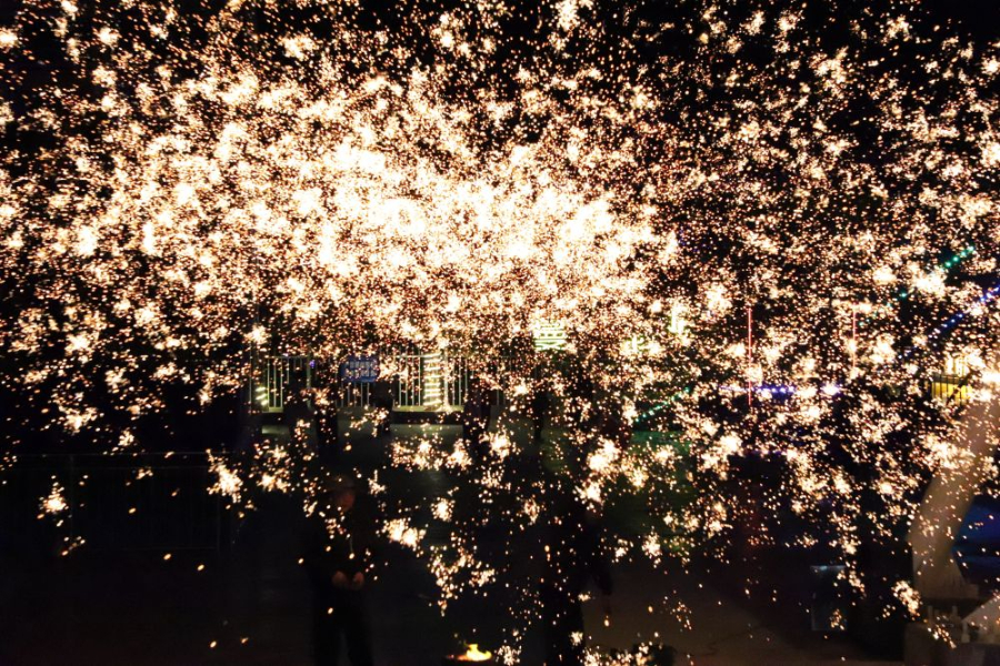 昭通巧家：春节旅游业“火”力全开_新华网(图3)