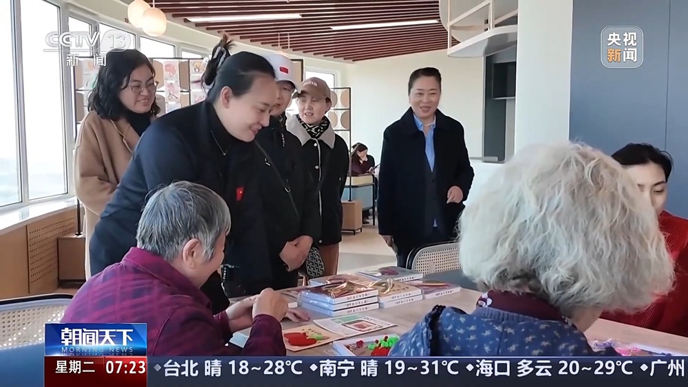 奋斗在春天里丨“吃住行游”一站式康养银发族爱上“候鸟式”旅居(图1)