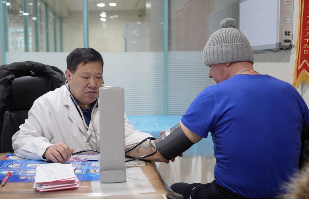 z6尊龙入口：中俄边境小城兴起跨境医疗旅游热(图1)