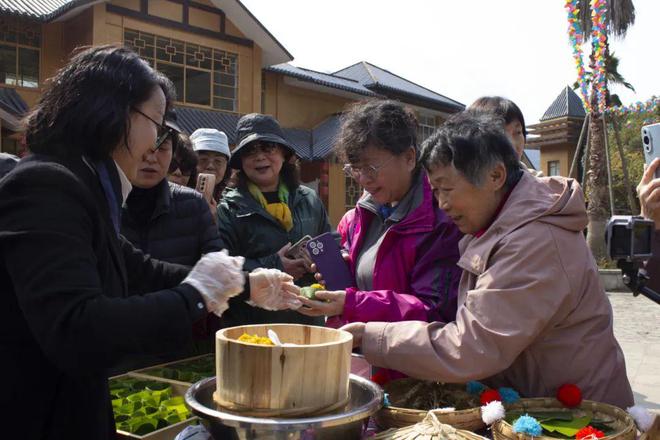 z6尊龙平台：罗平：康养旅居新体验圆满旅程暖人心(图2)