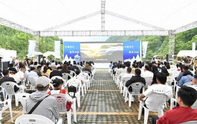 第七部《康养蓝皮书》发布：老年旅游火热正在重塑我国旅游产业格局(图1)
