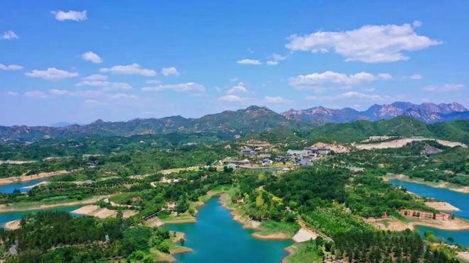 z6尊龙·中国网站：西柏坡柏里水乡：农文旅康养融合发展｜第七届“中国服务”·旅游产品创意案例（31）(图1)