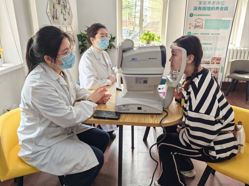 15分钟养老服务圈实现家门口安享晚年——2024“养老管家·青岛广电康养服务基地”在青岛市南区启动(图1)