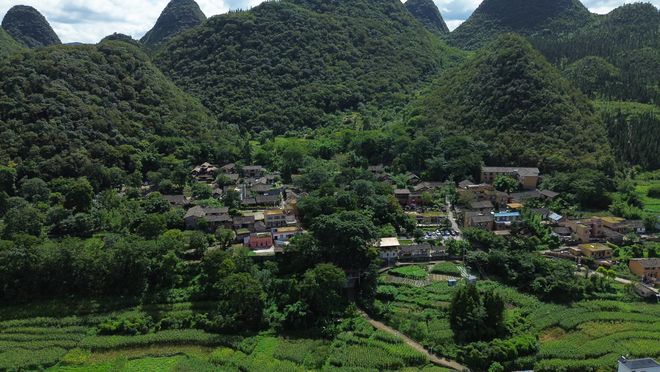 小城看中国⑫贵州兴义：北纬25度的康养“引力场”(图9)