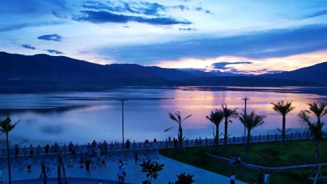 z6尊龙入口：避寒康养水韵巧家(图3)