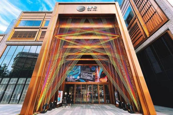 z6尊龙·中国网站：【资讯】华润士林润园售楼处发布：华润士林润园筑就人文奢居(图10)