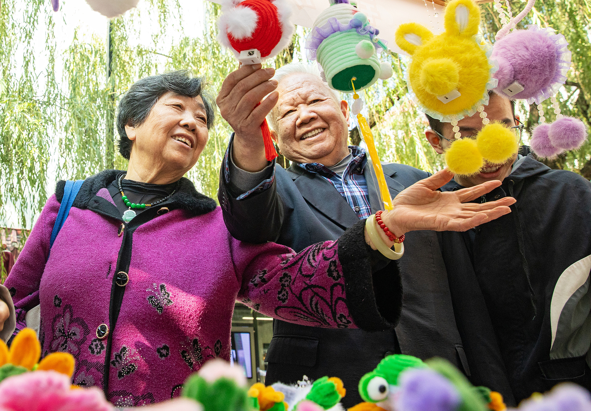 央广网评丨为“老有所乐”赋能让银发消费安心更舒心(图1)