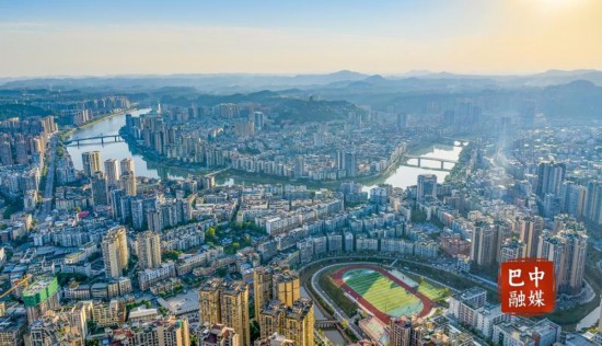 z6尊龙平台：巴中：奋力书写新时代振兴发展新篇章(图5)