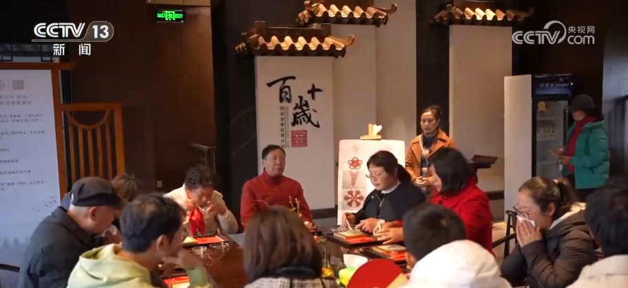 徒步、读诗、康养……“适老化”升级大有潜力冬日银发文旅市场暖意融融(图18)