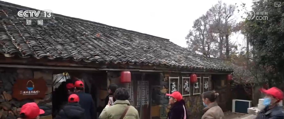 徒步、读诗、康养……“适老化”升级大有潜力冬日银发文旅市场暖意融融(图15)