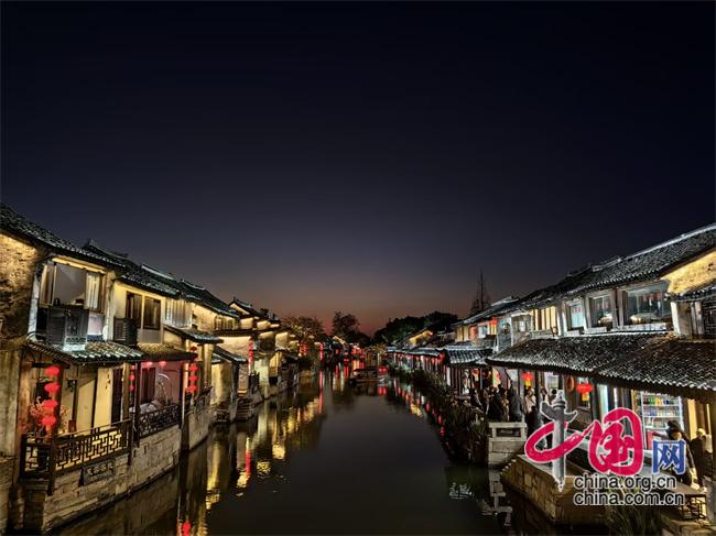 z6尊龙入口：棒球村、巧克力镇、“偶遇”余华浙江“文旅+百业”人财两聚(图6)