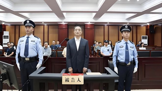 z6尊龙平台：快五年了贵州银行还没卸掉那串包袱丨正经深度(图1)