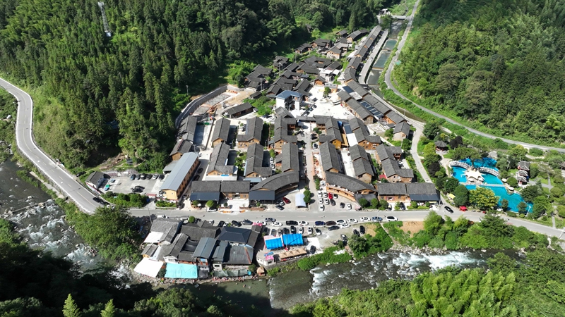 z6尊龙平台：苗乡文韵动山河(图5)