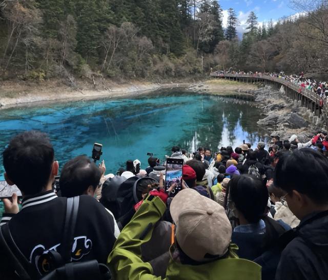 12省旅游总收入破万亿背后的破局秘诀与困境(图1)