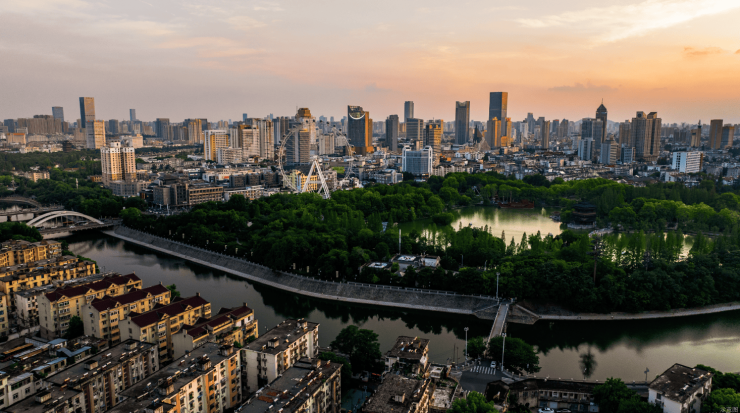 z6尊龙入口：通告中海望津府售楼处发布：中海望津府理想置业优选(图2)