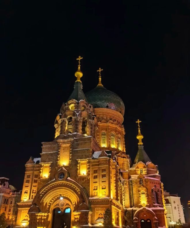 冰雪季来临：哈尔滨旅行社全方位评测从到电话一篇搞定(图3)