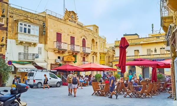 z6尊龙入口：全球最小发达国家：美女遍地快被中国“买”下中国移民占87%(图3)