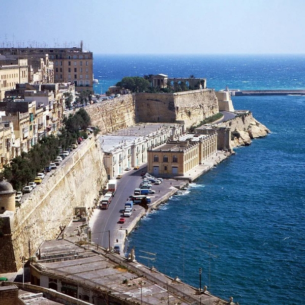 z6尊龙入口：全球最小发达国家：美女遍地快被中国“买”下中国移民占87%(图4)