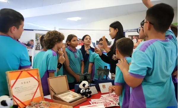 z6尊龙入口：全球最小发达国家：美女遍地快被中国“买”下中国移民占87%(图10)