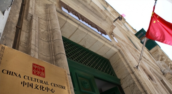 z6尊龙入口：全球最小发达国家：美女遍地快被中国“买”下中国移民占87%(图14)