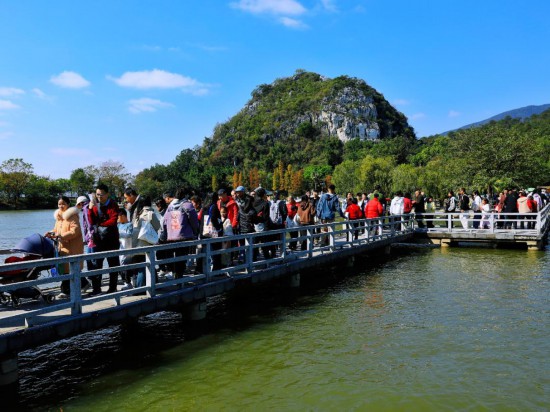 z6尊龙平台：2026年元旦假期全国5A景区游客量成绩单出炉肇庆星湖位列第22名(图1)