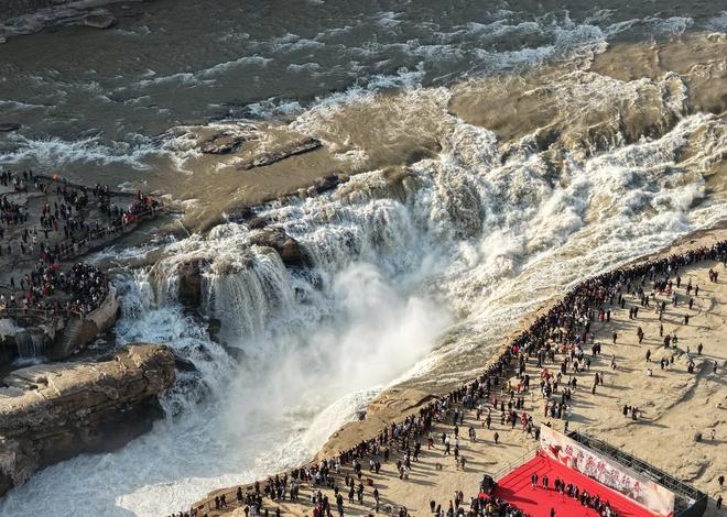 壶口风波未平全国多地景区跟风“撤门票”：终于看懂旅游的真相(图2)