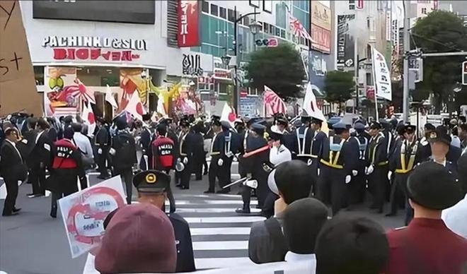 大批印度人开始入侵日本！素质极低遭人嫌弃当地百姓要遭殃了(图1)