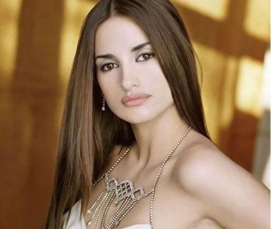 在美伊以冲突中频频出圈的「西班牙」他凭什么可以对美以说不！(图6)