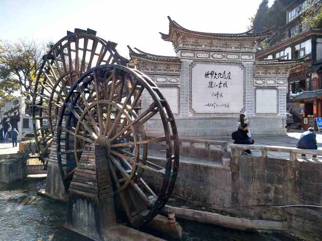 云南东帆推荐：丽江旅游十佳金牌靠谱的本地跟团游服务(图1)